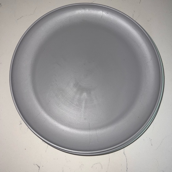 Plates - Picture 2 of 3